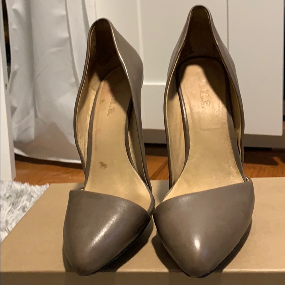 L.A.M.B. pumps. Goes with everything! - Picture 5 of 8